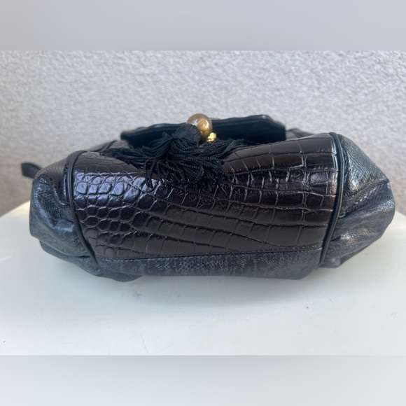 Accents by Sharif shoulder bag black textured leather interior zippers - Picture 9 of 12